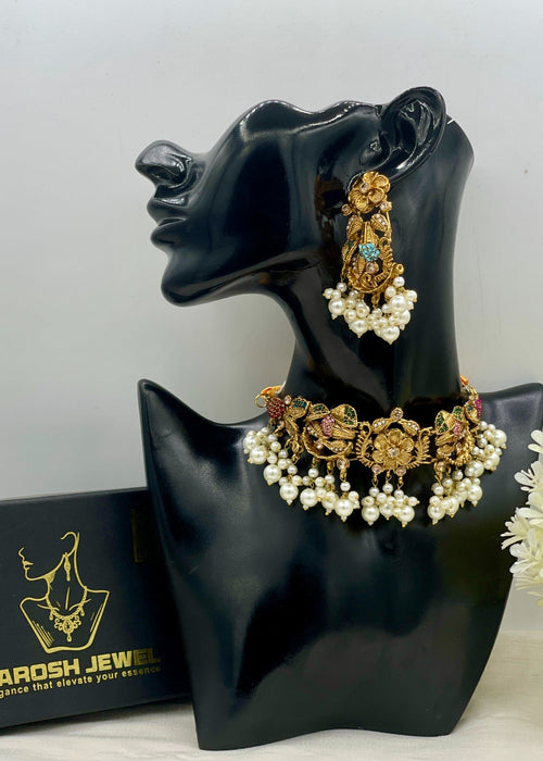Shop the Zahida Heritage Choker Set from Zarosh Jewel