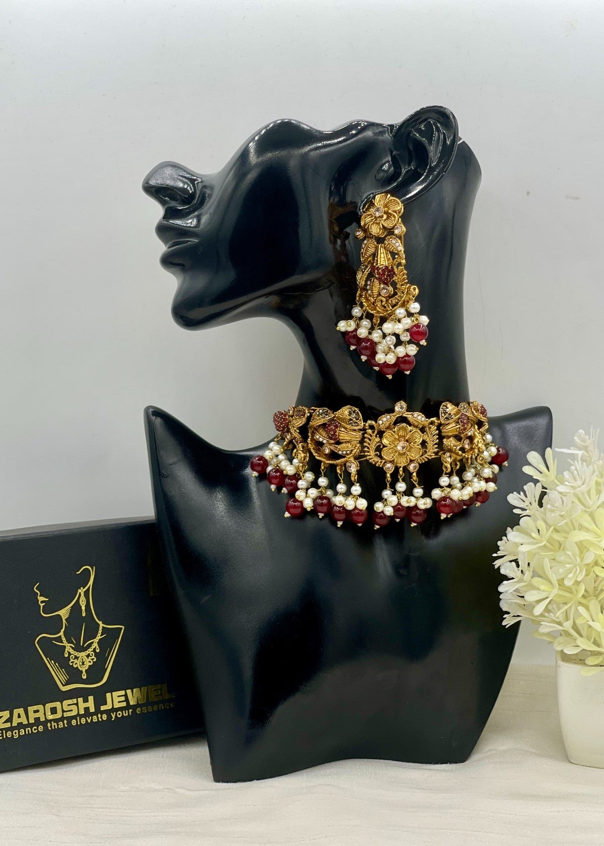 Shop the Zahida Heritage Choker Set from Zarosh Jewel