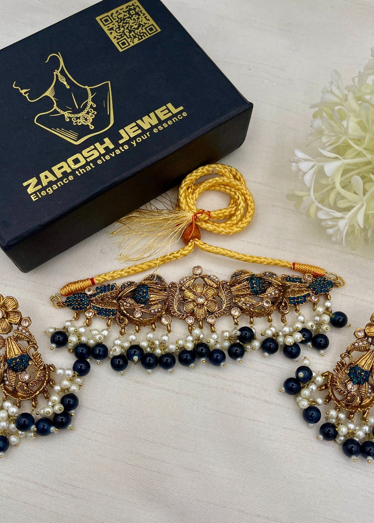 Shop the Zahida Heritage Choker Set from Zarosh Jewel