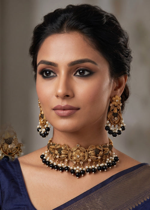 Shop the Zahida Heritage Choker Set from Zarosh Jewel