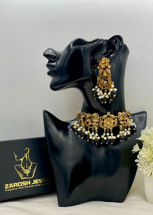 Shop the Zahida Heritage Choker Set from Zarosh Jewel