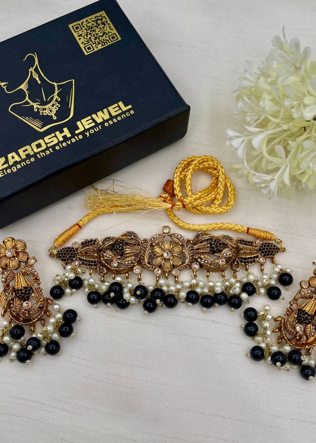Shop the Zahida Heritage Choker Set from Zarosh Jewel