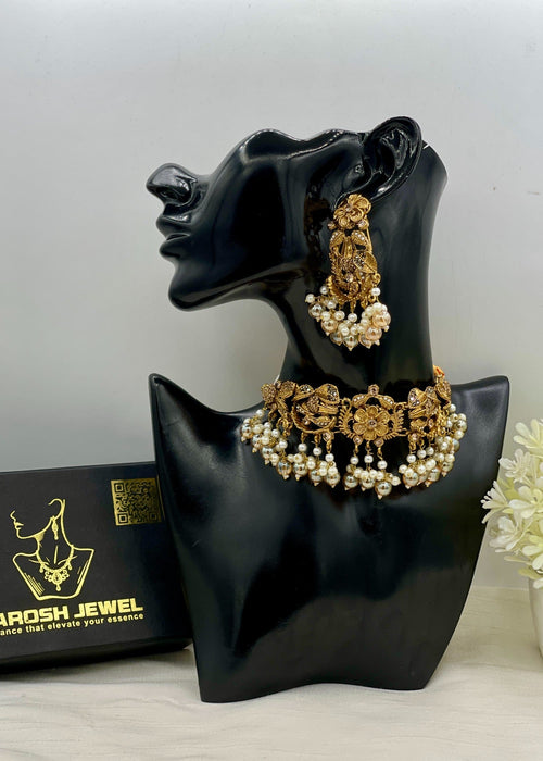 Shop the Zahida Heritage Choker Set from Zarosh Jewel