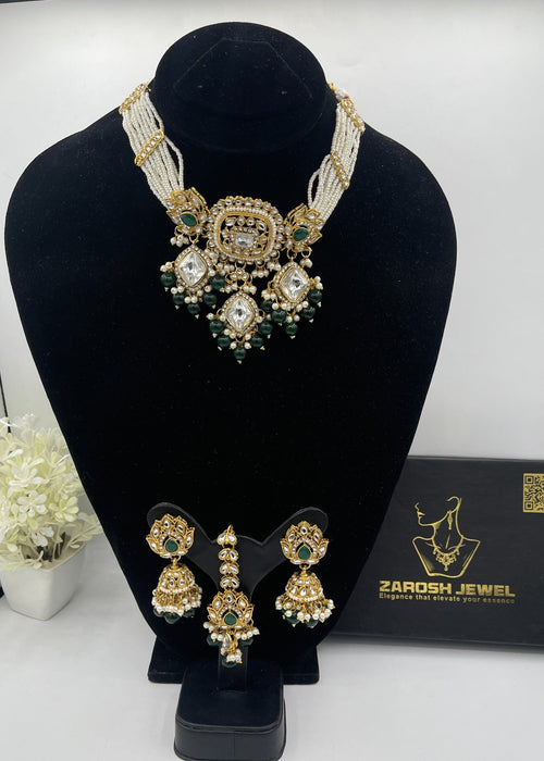 Shop the Zahra Kundan Choker Set from Zarosh Jewel
