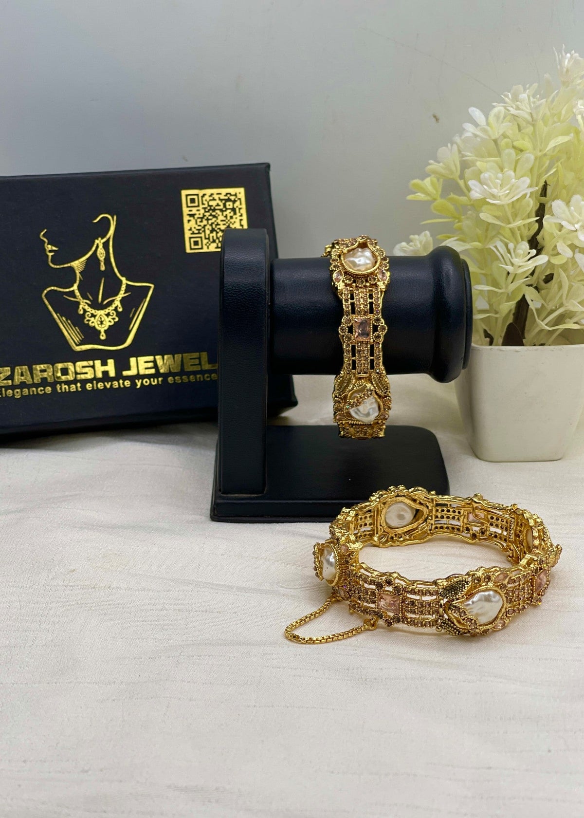 Shop the Zainab Bangle Openable from Zarosh Jewel