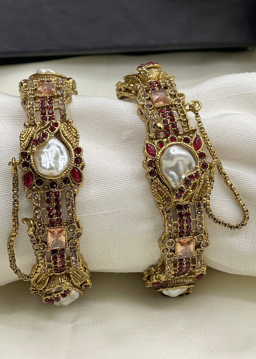 Shop the Zainab Bangle Openable from Zarosh Jewel