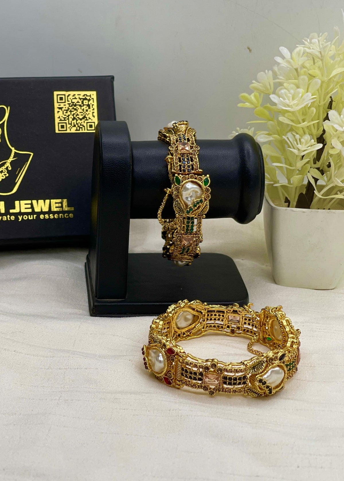 Shop the Zainab Bangle Openable from Zarosh Jewel