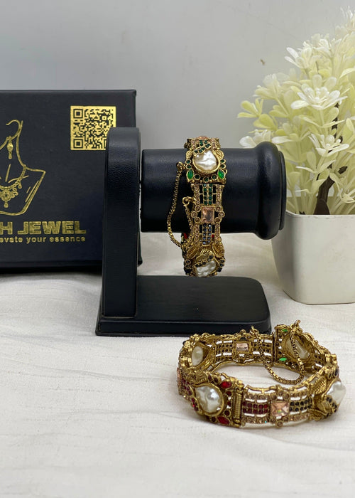 Shop the Zainab Bangle Openable from Zarosh Jewel