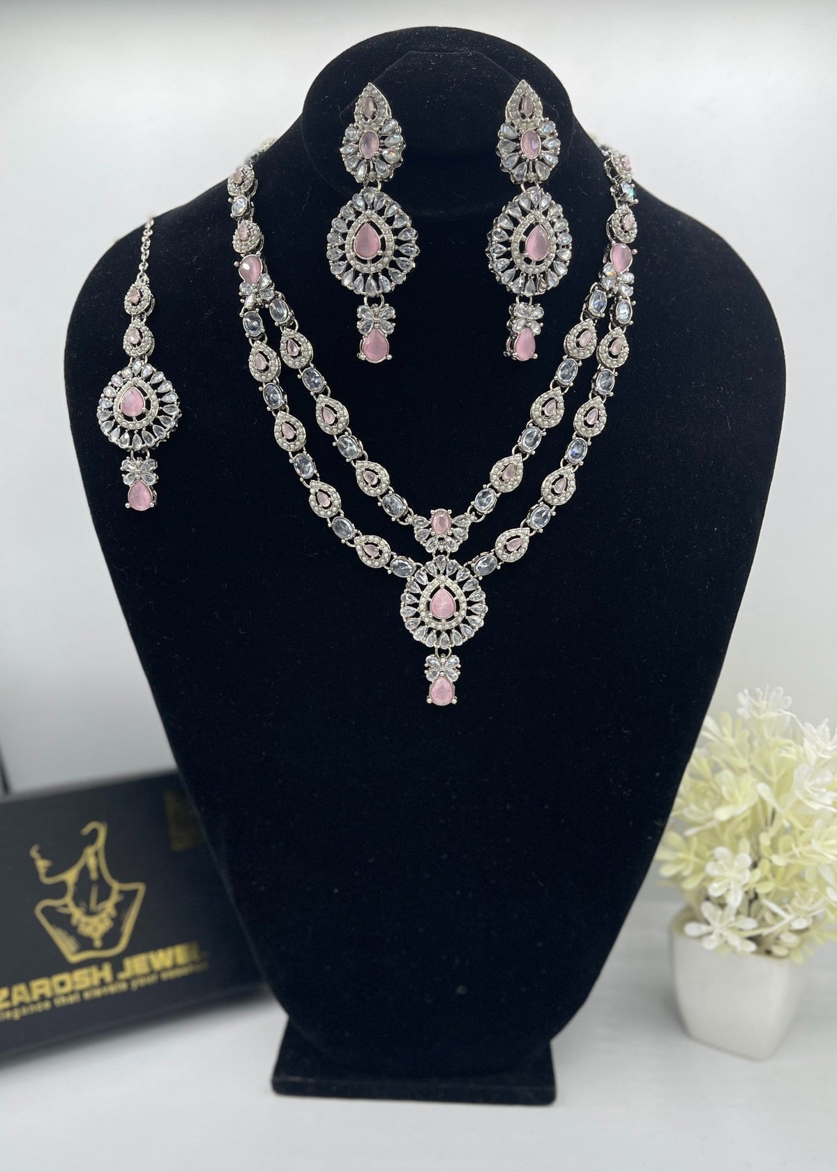 Shop the Zaira Heritage Necklace Set from Zarosh Jewel