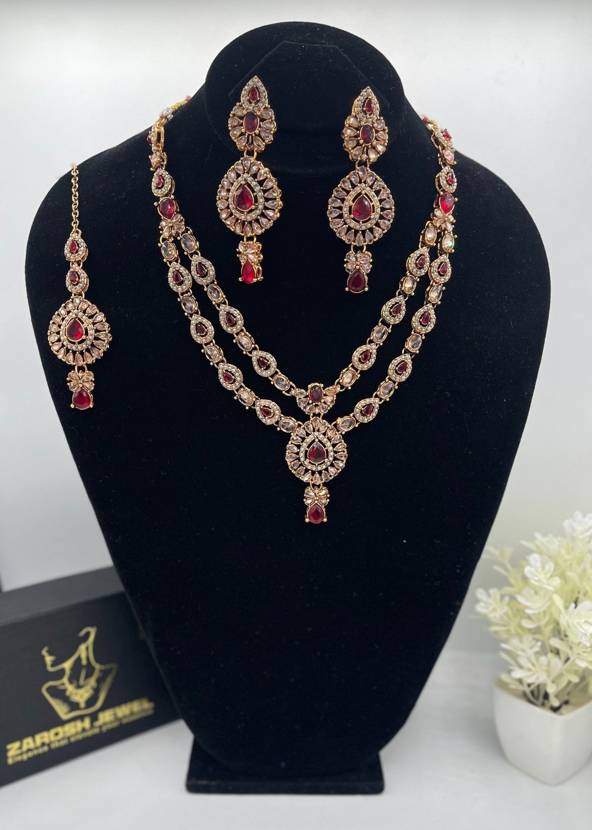 Shop the Zaira Heritage Necklace Set from Zarosh Jewel