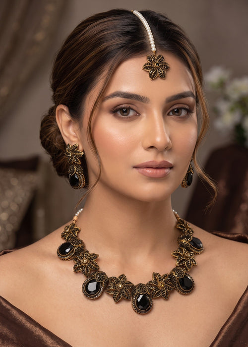 Zakiya Heritage Choker Set by Zarosh Jewel