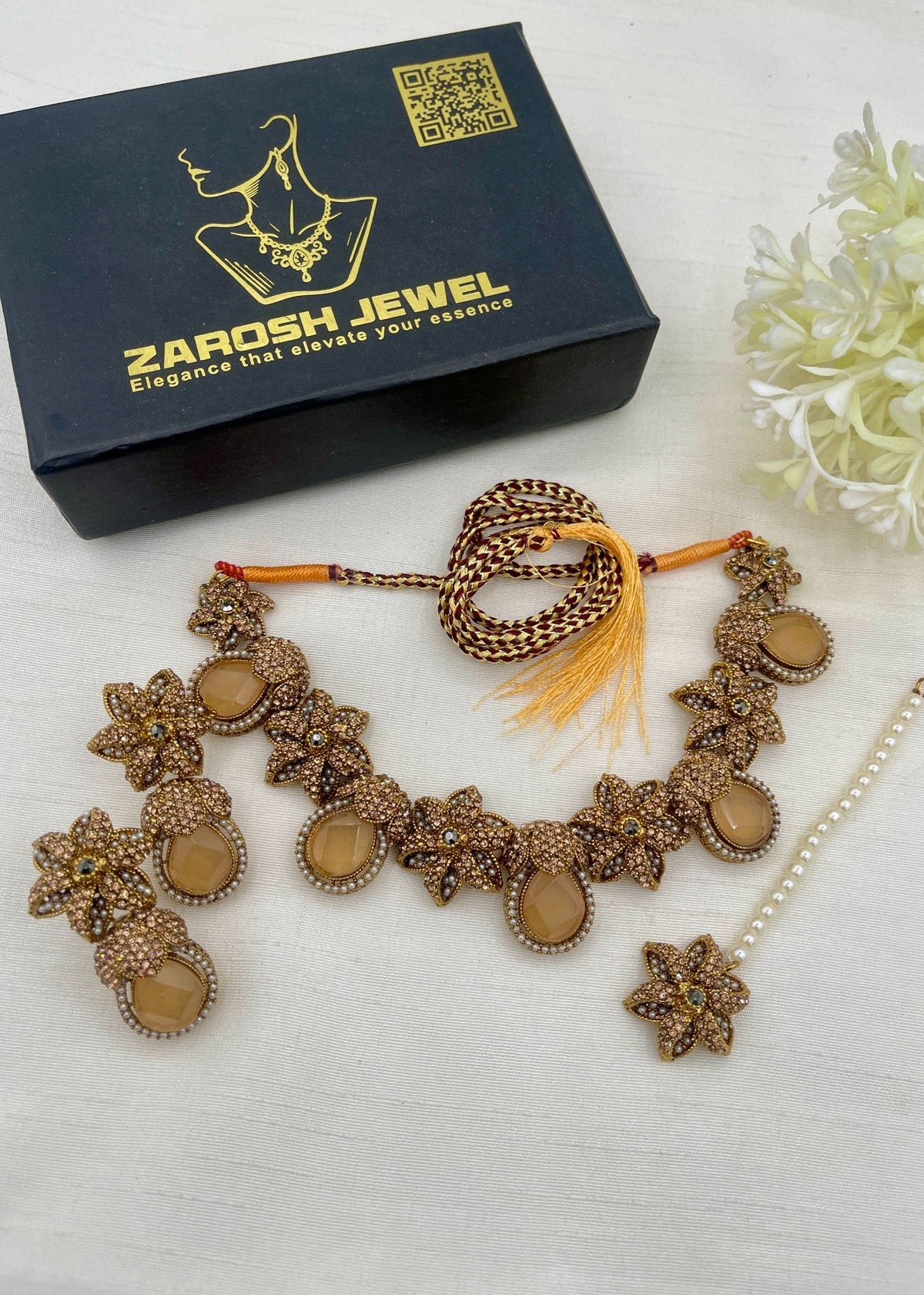 Shop the Zakiya Heritage Choker Set from Zarosh Jewel