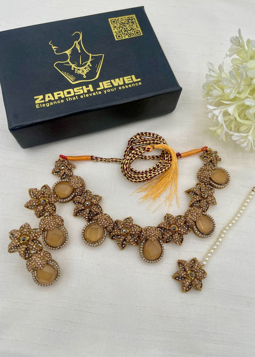 Shop the Zakiya Heritage Choker Set from Zarosh Jewel