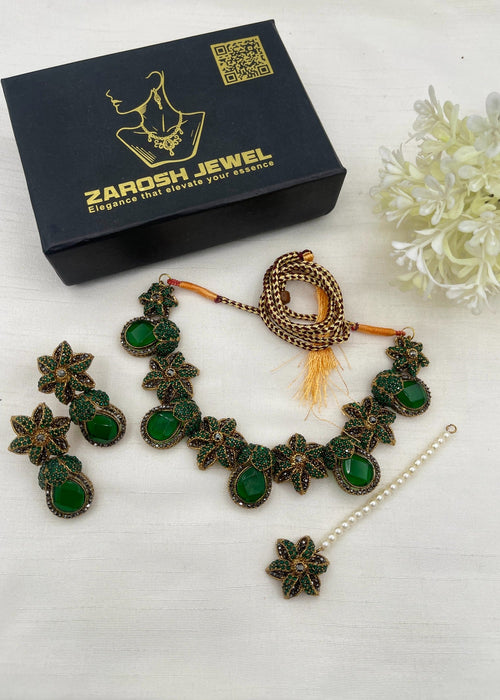 Shop the Zakiya Heritage Choker Set from Zarosh Jewel