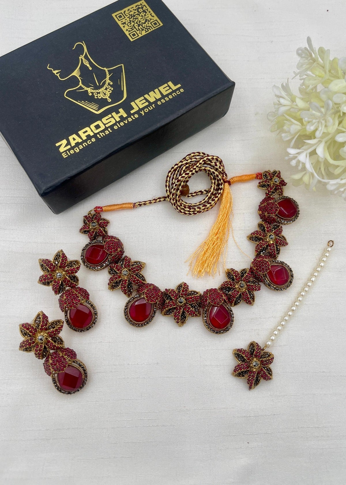 Shop the Zakiya Heritage Choker Set from Zarosh Jewel