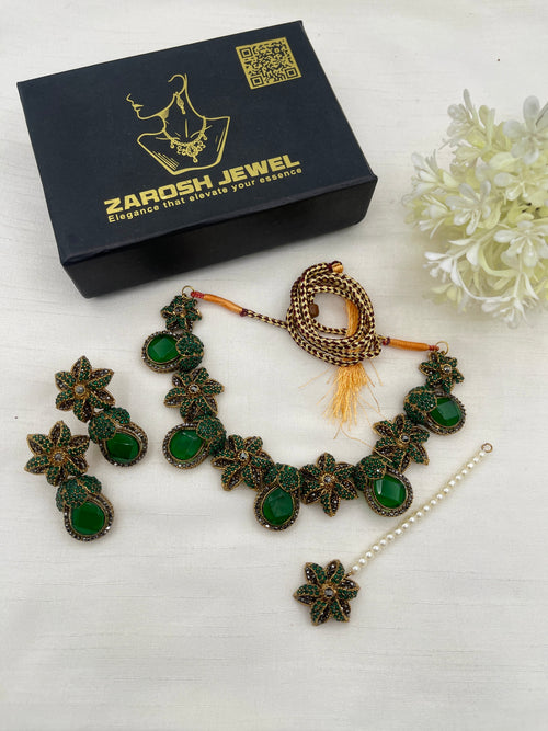 Zakiya Heritage Choker Set
