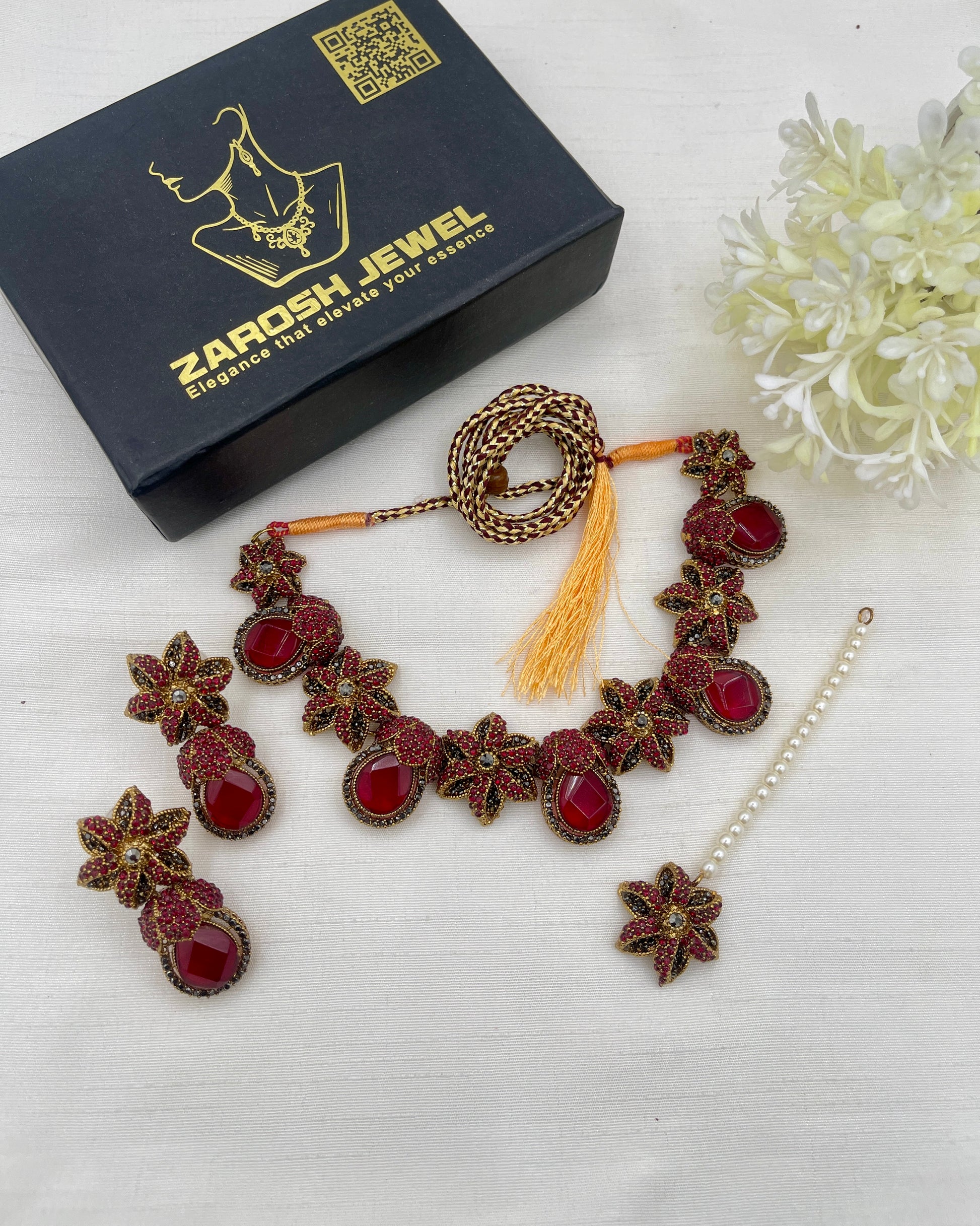 Zakiya Heritage Choker Set