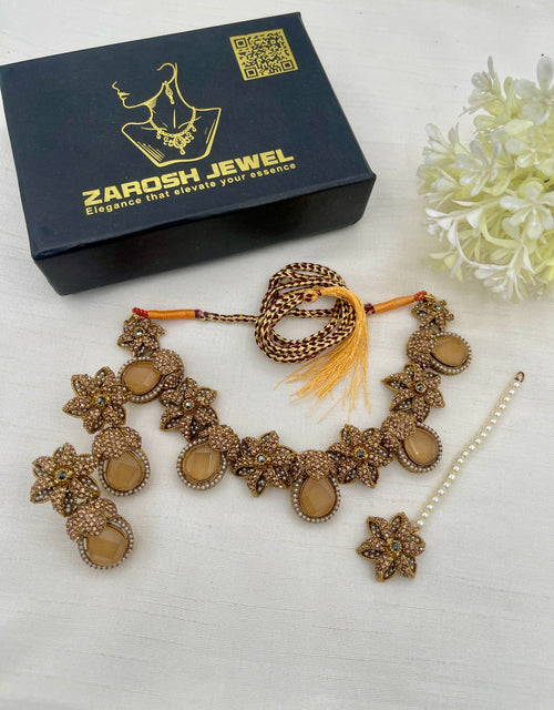 Zakiya Heritage Choker Set