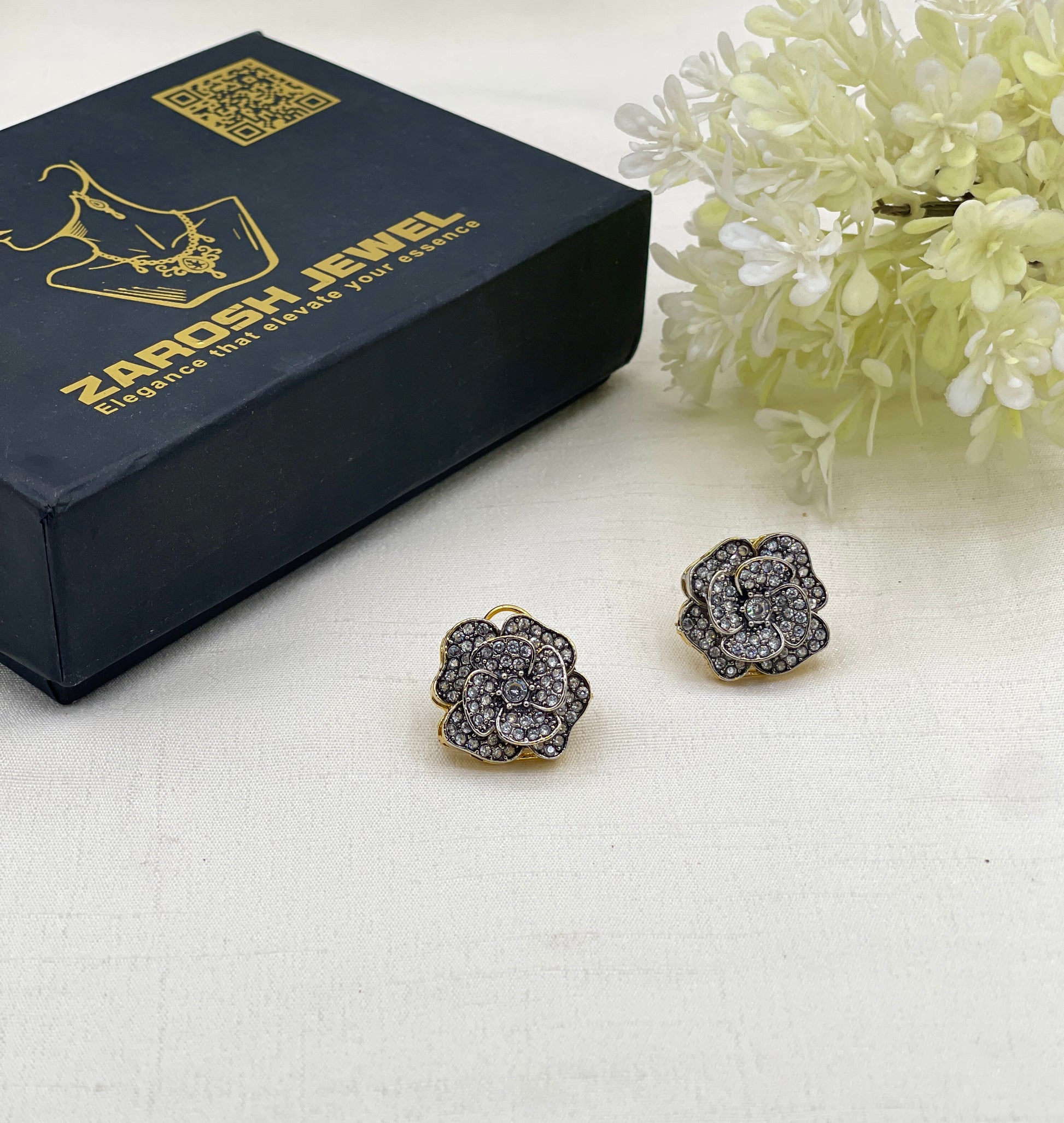 Zaynab Traidational Earring