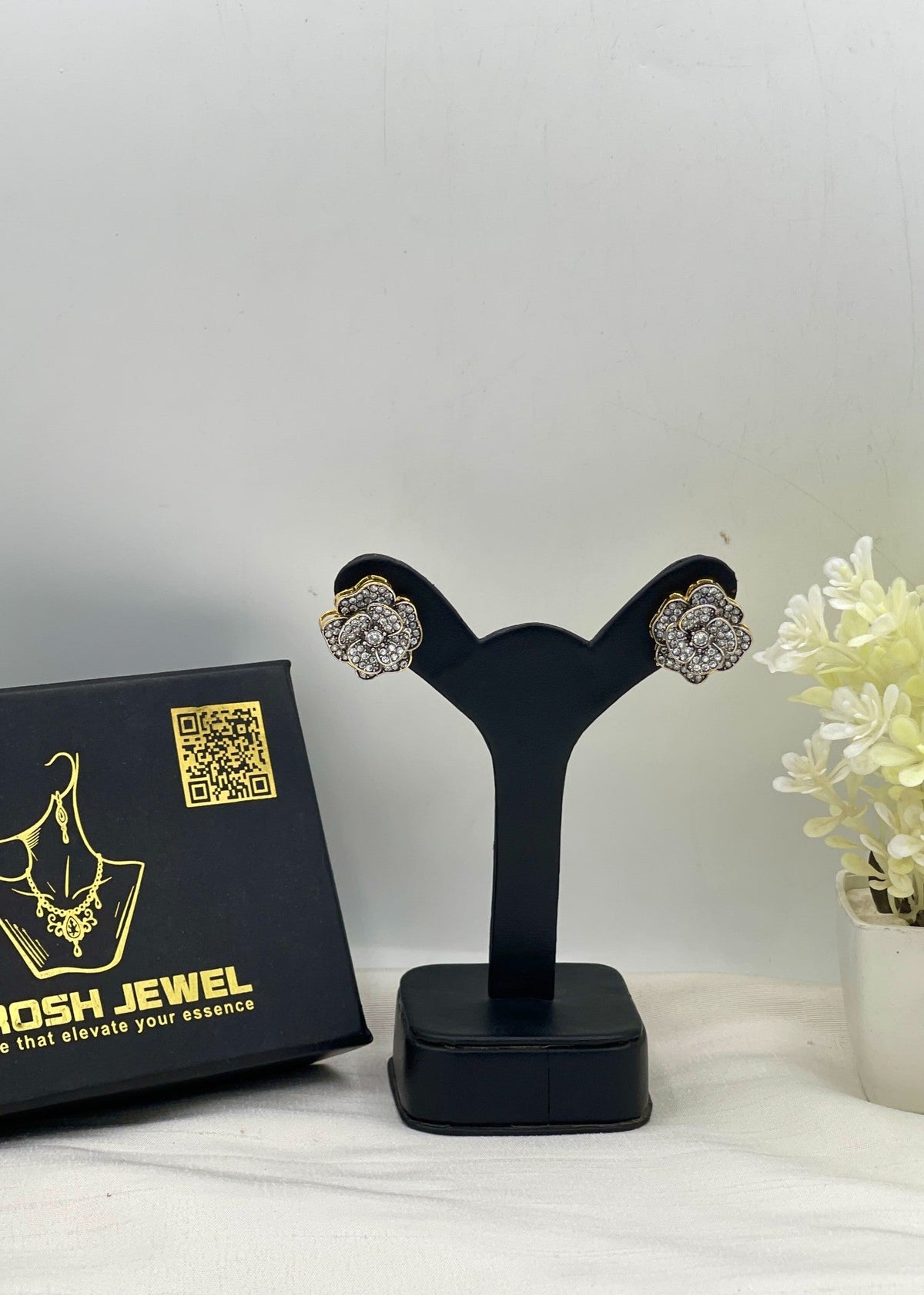 Shop the Zaynab Traidational Earring from Zarosh Jewel