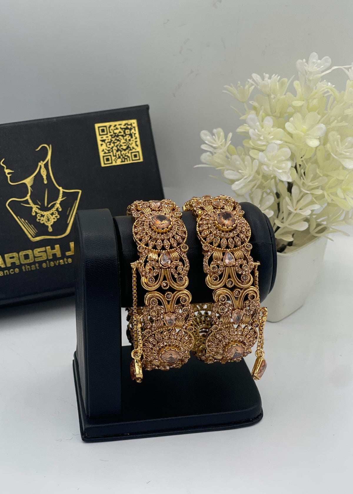 Shop the Zeb Openable Bangles from Zarosh Jewel