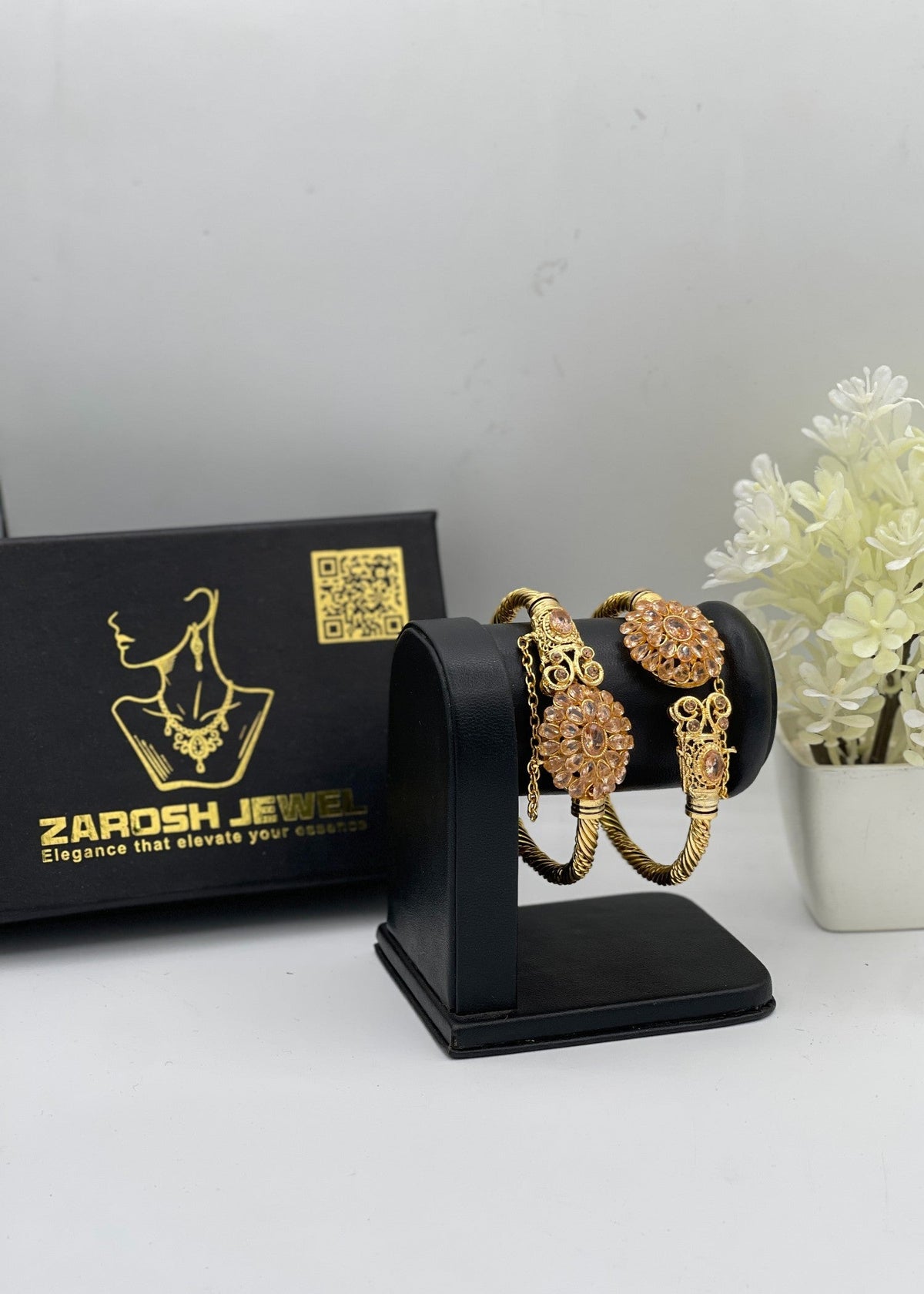Shop the Zeenat Heritage Kadas from Zarosh Jewel