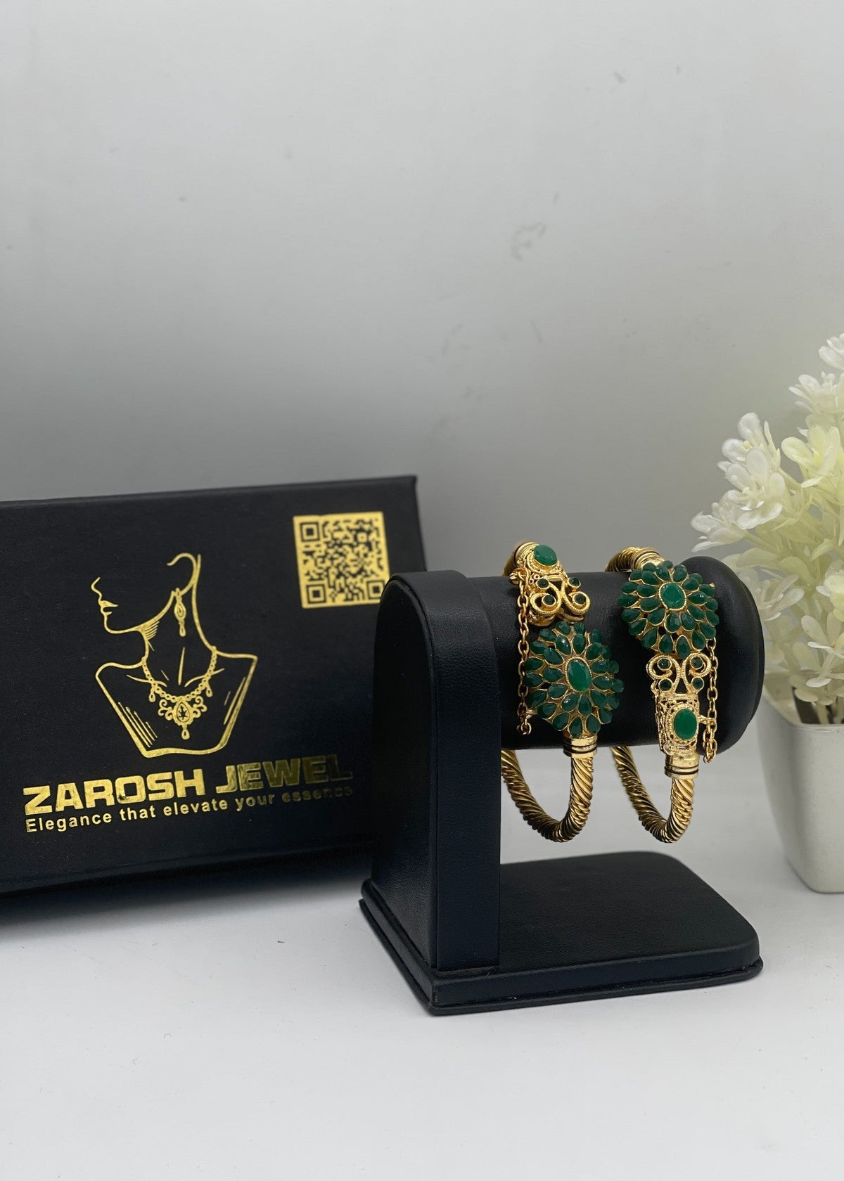 Shop the Zeenat Heritage Kadas from Zarosh Jewel