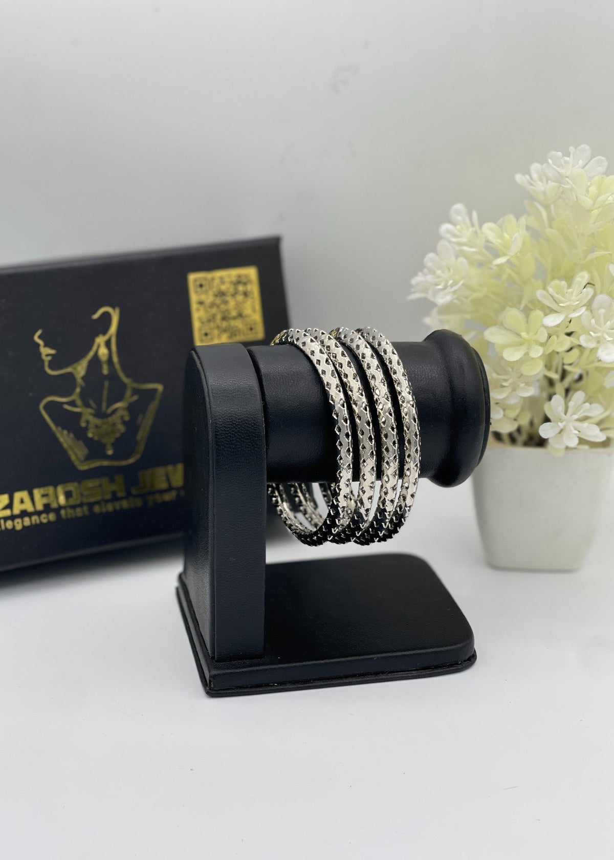 Shop the Zeya Heritage Kada from Zarosh Jewel