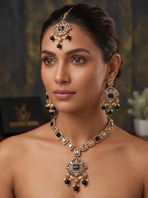 Zoe Necklace Set