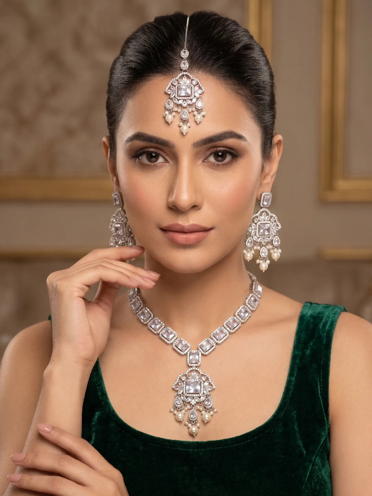 Zoe Necklace Set