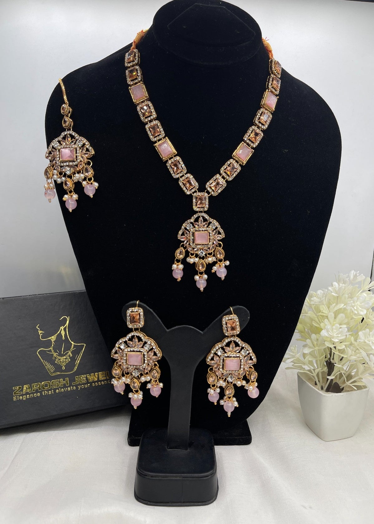 Shop the Zoe Necklace Set from Zarosh Jewel