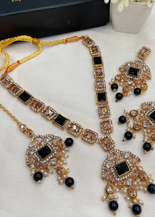 Shop the Zoe Necklace Set from Zarosh Jewel