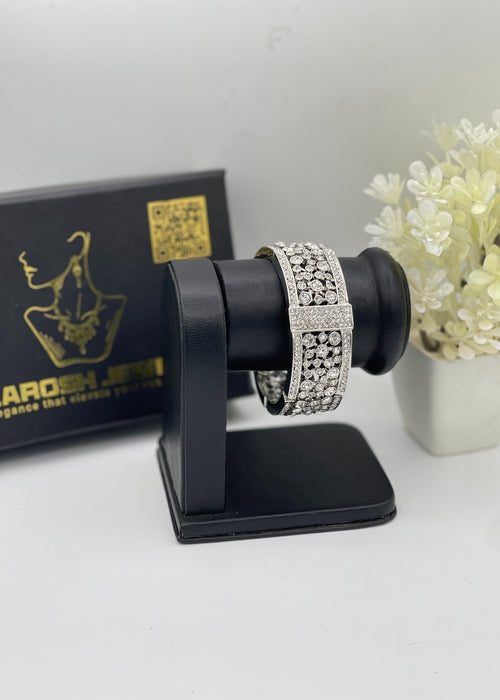 Shop the Zoya Heritage Kada from Zarosh Jewel