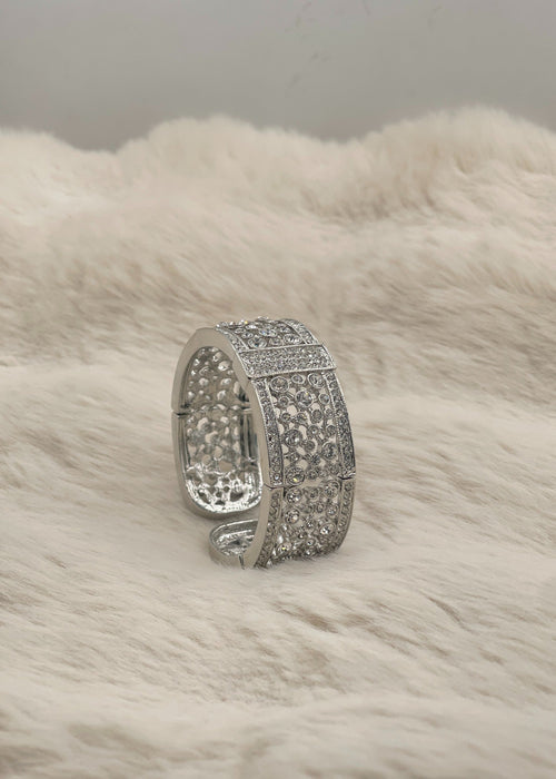 Shop the Zoya Heritage Kada from Zarosh Jewel