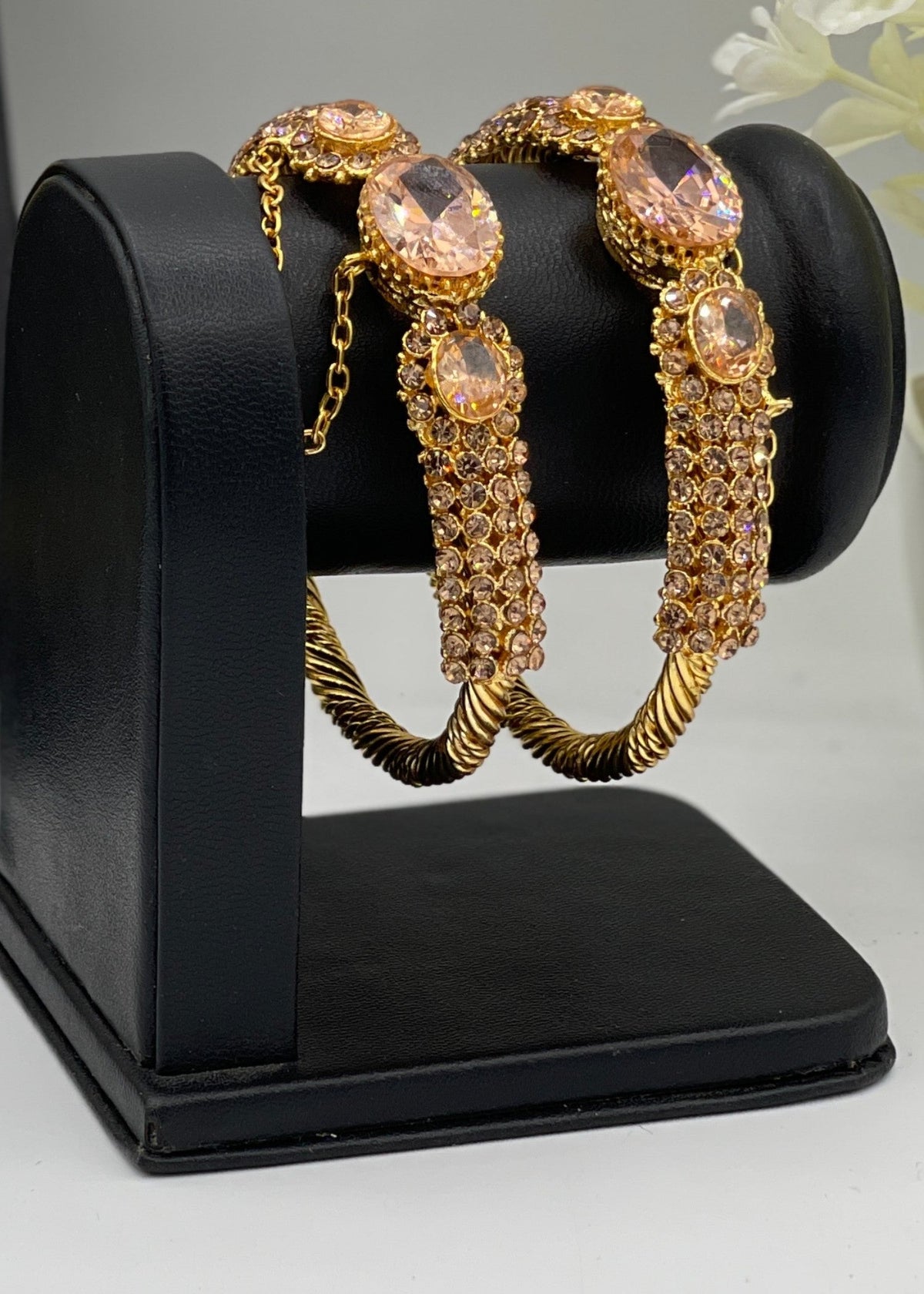 Shop the Zunairah Heritage Kada from Zarosh Jewel